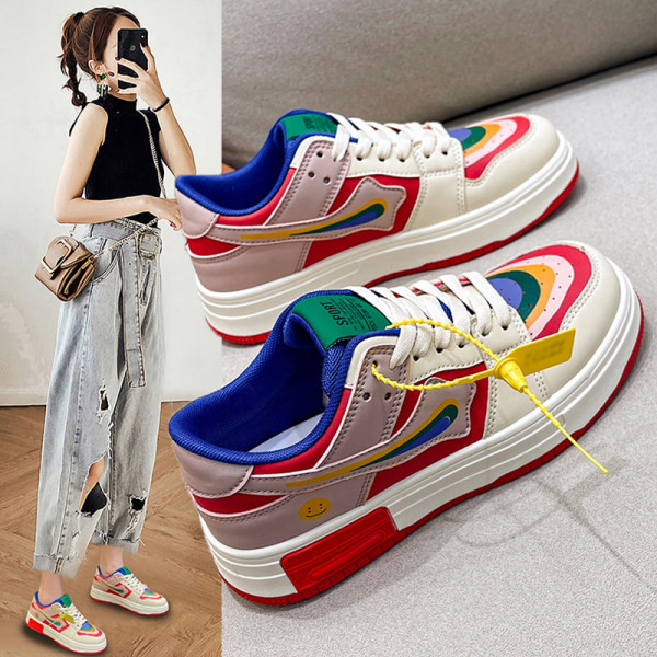 Színes női eko bőr tornacipő fűzővel és felirattal