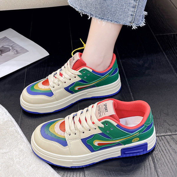 Színes női eko bőr tornacipő fűzővel és felirattal