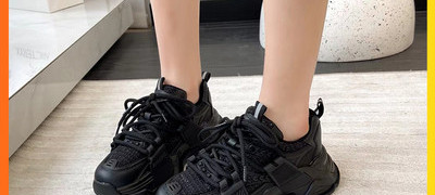 Naujo modelio tinkliniai sportbačiai