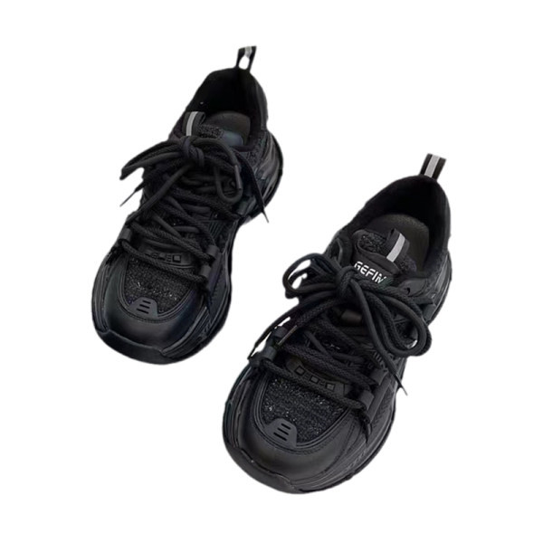 Naujo modelio tinkliniai sportbačiai