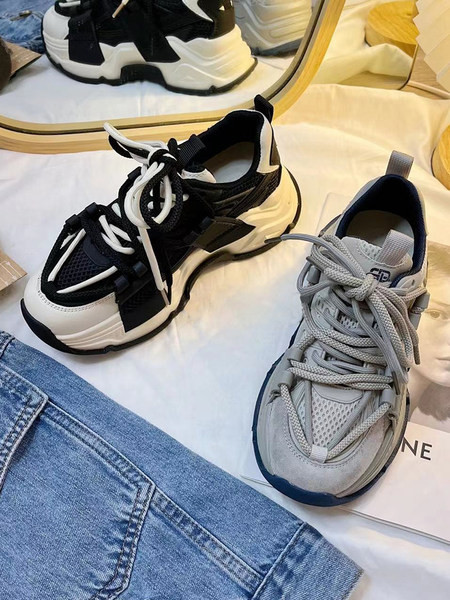 Alkalmi női tornacipő