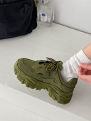 Moteriški sportbačiai su raišteliais