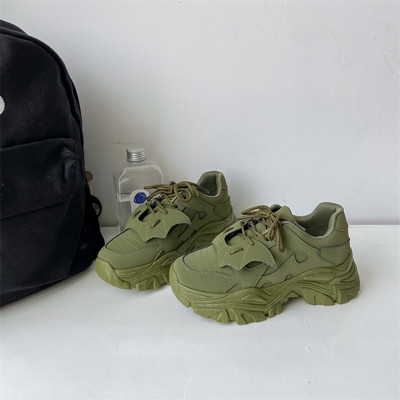 Moteriški sportbačiai su raišteliais