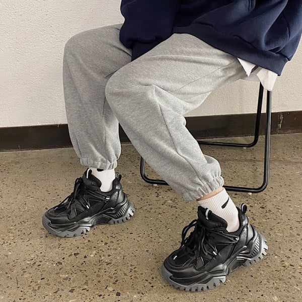 Kareda tallaga moodsate tossude uus mudel