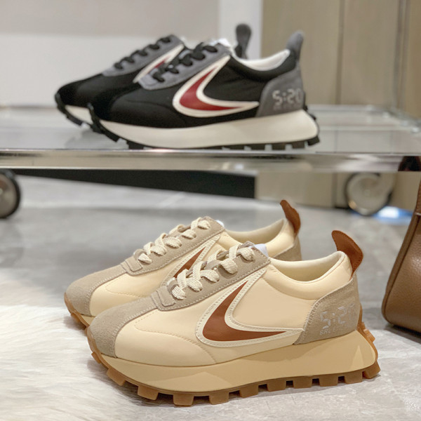 Naujo modelio rudeniniai moteriški sportbačiai