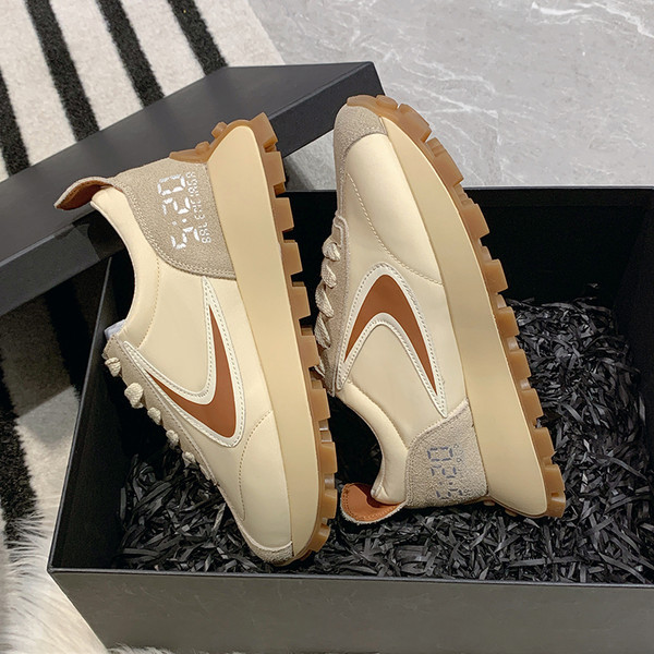 Naujo modelio rudeniniai moteriški sportbačiai