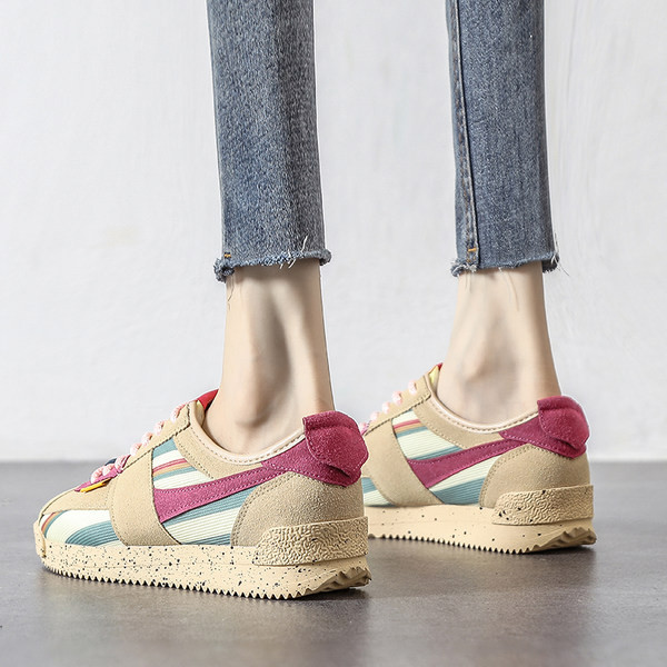 Moteriški eko zomšos sportiniai sportbačiai su raišteliais