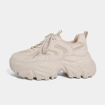 Stiilsed kõrge talla ja paeltega nahast tossud