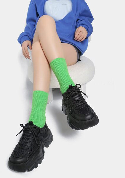 Stiilsed kõrge talla ja paeltega nahast tossud