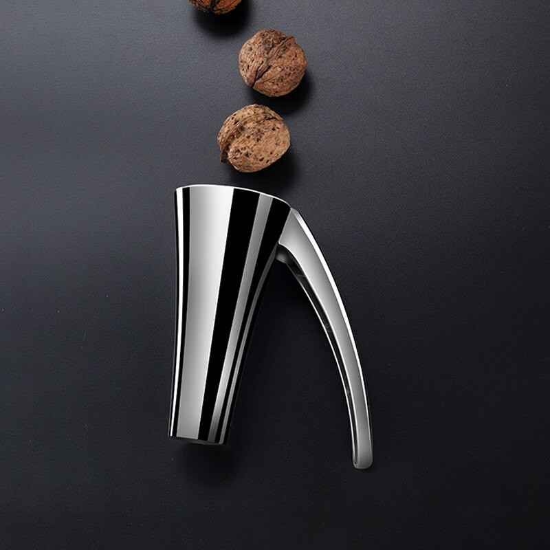 Вертикална цинкова сплав Крекер за орехови ядки Орех Лешникотрошачка Творчески кухненски инструмент Pine Sheller Дръжки във формата на фуния Скоба Инструмент за отваряне