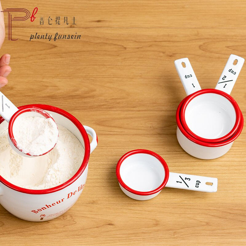 Παλιό στυλ σμάλτο καφέ σκανδιναβικό κλασικό κόκκινο άκρο μαύρη άκρη μεζούρα κουτάλι καφέ κουτάλι ψησίματος εργαλείο κουτάλι ζυγαριάς κουτάλι