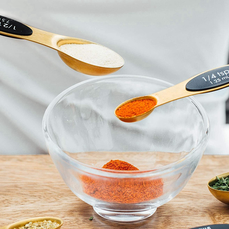 Rozsdamentes acél mágneses mérőkanalak, egymásra rakható teáskanál száraz és folyékony összetevők főzéshez és sütéshez való méréséhez