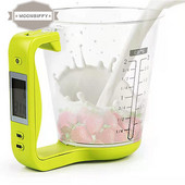 Elektroninis matavimo puodelis, plastikinis įrankis, skaitmeninis ąsotis su svarstyklėmis.