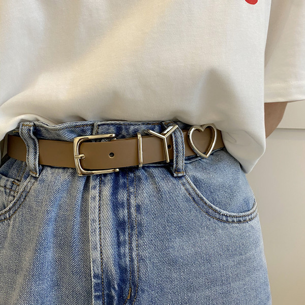 Ženski remen od eko kože - sa metalnim elementima