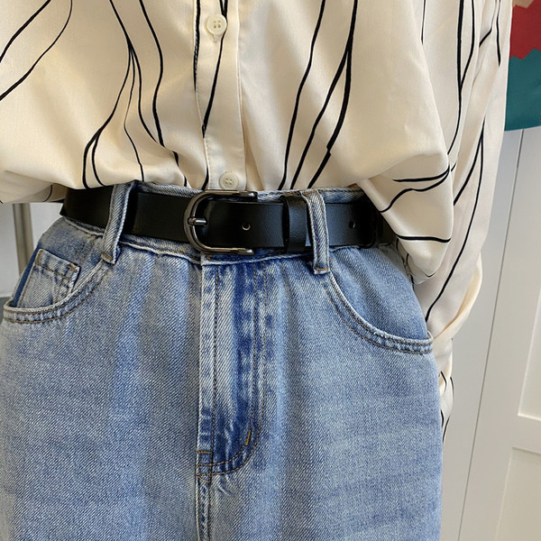 Ženski remen od eko kože sa metalnom kopčom, čist model