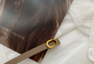 Novi model ženskog remena sa kopčom-retro stil