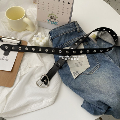 Ženski kožni remen sa kopčom u obliku srca