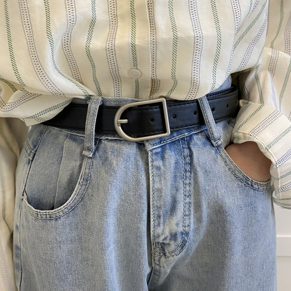 Ženski remen od eko kože sa metalnom kopčom