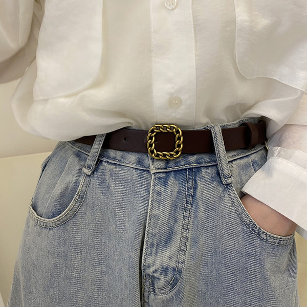 Moderan ženski remen sa četvrtastom kopčom u dvije boje