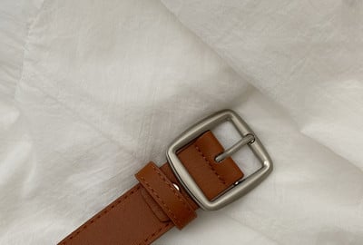 Ženski casual remen s metalnom kopčom