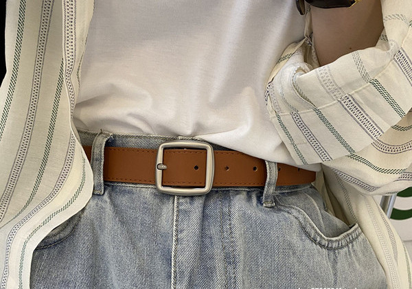Ženski casual remen s metalnom kopčom