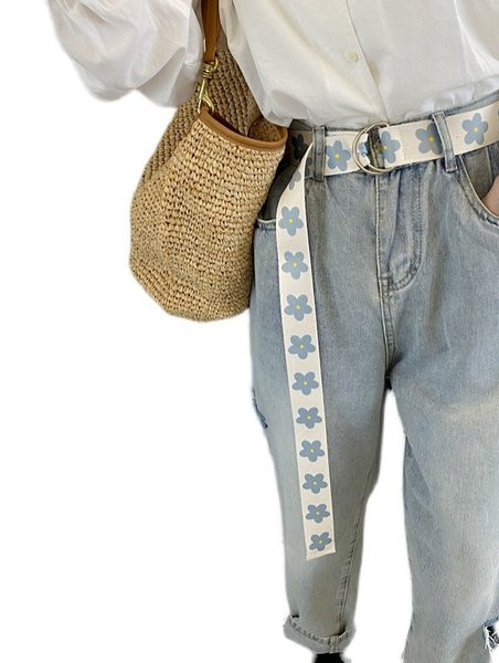 Ženski tekstilni remen s metalnim kopčanjem i cvjetićima