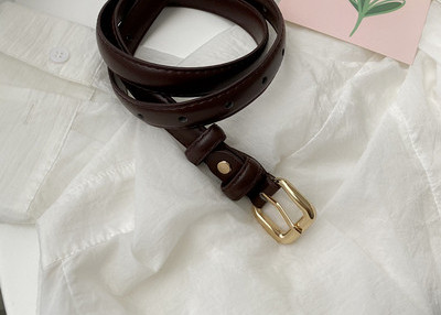 Tanak remen za žene u retro stilu