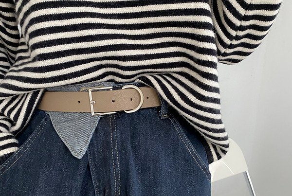 Ženski moderan remen s dvostrukom metalnom kopčom