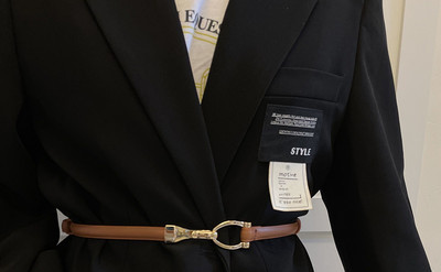 Tanki ženski remen od umjetne kože sa metalnim elementom