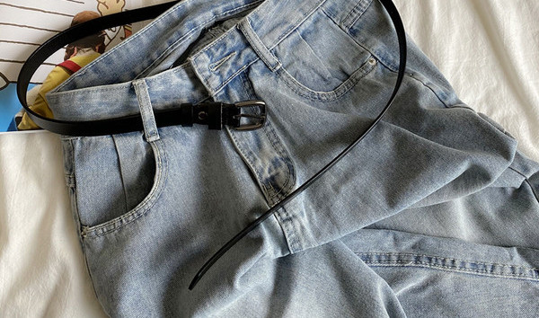 Ženski auto od eko kože - čist model