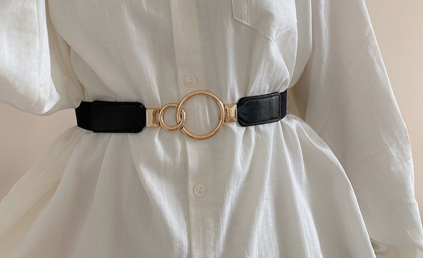 Ženski tekstilni remen s metalnom kopčom