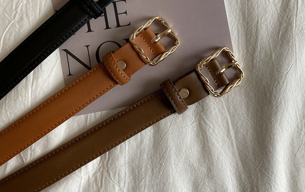 Ženski kožni remen sa kopčom - smeđe i crne boje