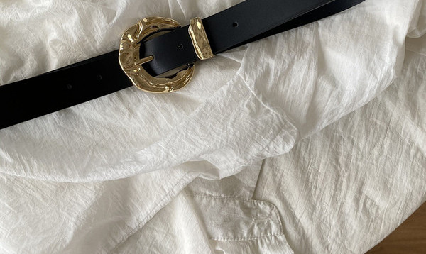 Ženski retro remen od eko kože sa metalnom kopčom