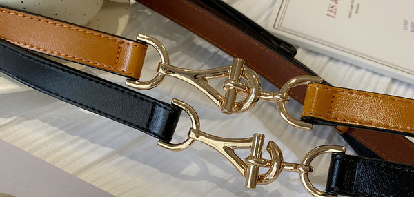 Tanak ženski remen s nestandardnim kopčanjem