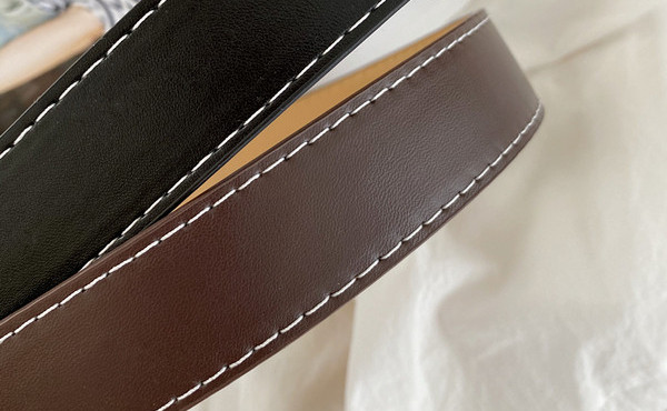 Ženski remen od umjetne kože s kopčom