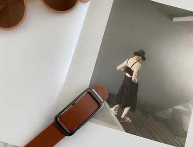 Tanki ženski remen od eko kože s pravokutnom kopčom