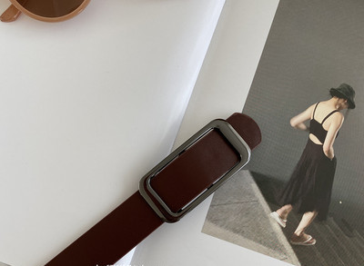 Tanki ženski remen od eko kože s pravokutnom kopčom