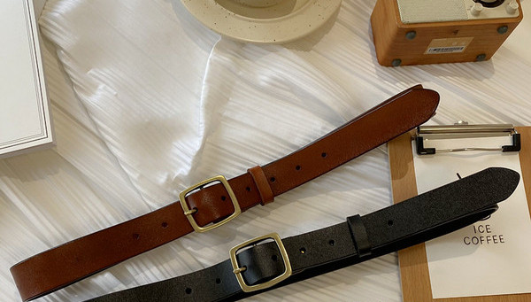 Ženski casual remen od eko kože sa metalnom kopčom