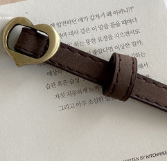 Ženski tanki remen od eko kože sa kopčom u obliku srca