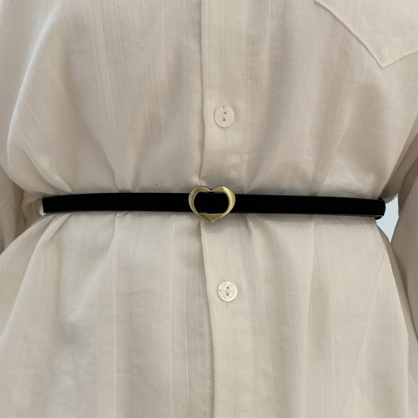 Ženski tanki remen od eko kože sa kopčom u obliku srca