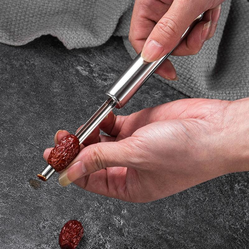 Odstranjivač sjemenki za uklanjanje sjemenki od nehrđajućeg čelika. Crvene datulje. Glog. Žižula. Kruška. Zarezi za sjemenke.