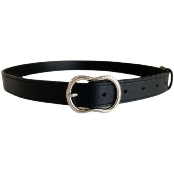 Čist model ženskog remena od umjetne kože