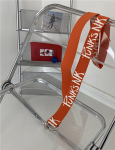 Moteriškas tekstilinis diržas su užrašais