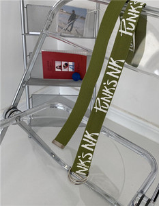 Moteriškas tekstilinis diržas su užrašais