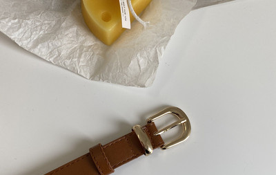 Novi model ženskog kožnog remena sa metalnom kopčom