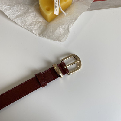 Novi model ženskog kožnog remena sa metalnom kopčom