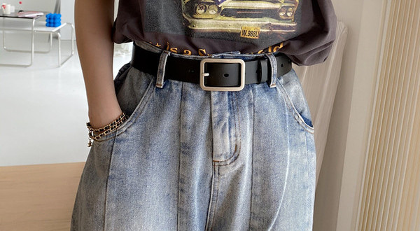 Ženski remen od umjetne kože s četvrtastom kopčom