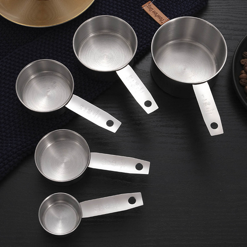 Set mjernih posuda i mjernih žličica od 12 komada, set mjernih posuda od nehrđajućeg čelika s nivelatorom za kuhanje i pečenje, funkcionalan