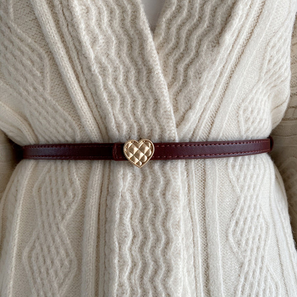 Elegantan tanki remen sa srcem