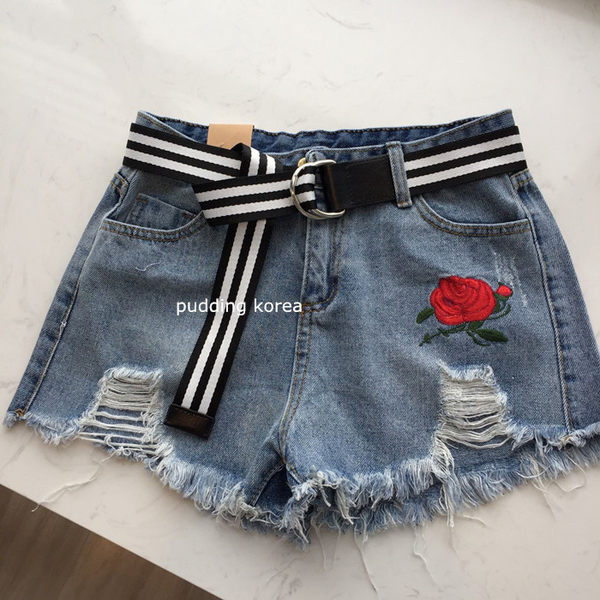 Novi model ženskog remena na pruge